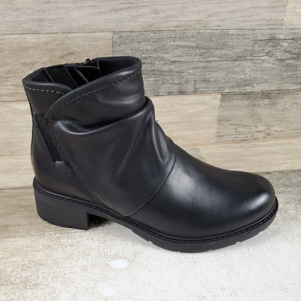 Clarks Hearth Sofia Womens Boots Sz 7.5 M Black Leather Side Zipper Block Heel